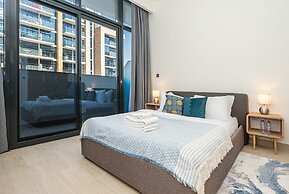 Luxury StayCation - Azizi Riviera 17