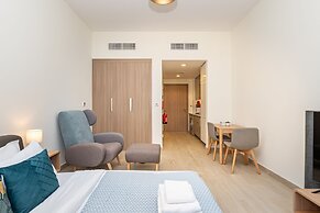 Luxury StayCation - Azizi Riviera 17