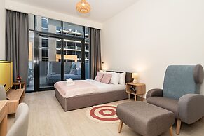Luxury StayCation - Azizi Riviera 17