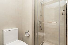 Luxury StayCation - Azizi Riviera 17