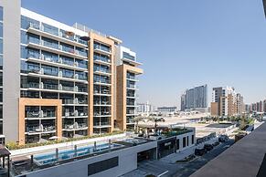 Luxury StayCation - Azizi Riviera 17