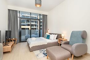 Luxury StayCation - Azizi Riviera 17