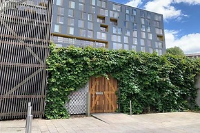 Leeds - Sleeps 4 - Free Parking