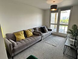 Adelphi Wharf Apartments by Beehosting