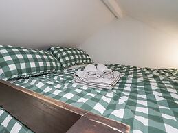 High Wreah Bolt Hole