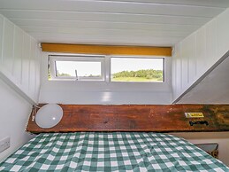 High Wreah Bolt Hole