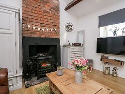 High Wreah Bolt Hole