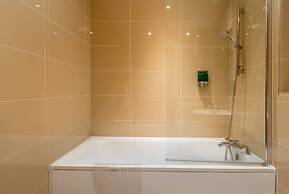 Skyvillion - Tower Point Enfield 2bed Wbalcony