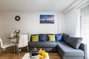 Skyvillion - Tower Point Enfield 2bed Wbalcony