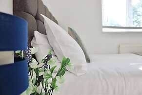 Skyvillion - Valley Way - 3bed House In Stevenage