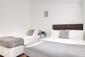 Skyvillion - Valley Way - 3bed House In Stevenage