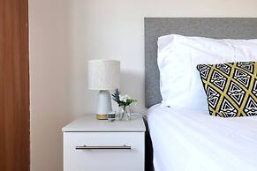 Skyvillion - Valley Way - 3bed House In Stevenage