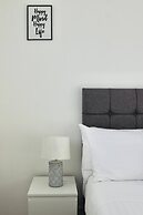 Skyvillion - Valley Way - 3bed House In Stevenage