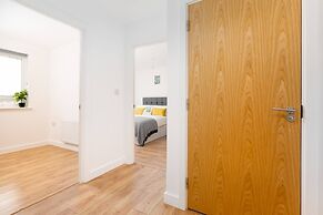 Skyvillion 2bed Enfield Flat W Balcony - Parking