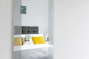 Skyvillion 2bed Enfield Flat W Balcony - Parking