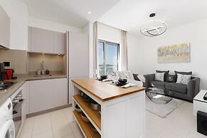 Maison Privee - Modern & Chic Retreat 10min from Downtown Dubai