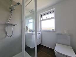 St Albans Stylish Suite With Kitchenette
