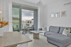 Phaedrus Living Eolus Residences Hera