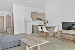 Phaedrus Living Eolus Residences Hera