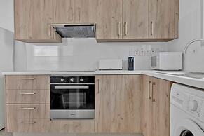 Phaedrus Living Eolus Residences Hera