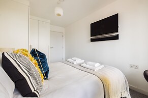 2 Bed Apartment in Shoreditch
