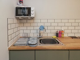 1 Ilsham Cottages