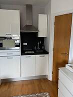 Stylish Studio Flat Near Central London