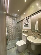 Holy Sheet Plus, Boutique Hotel