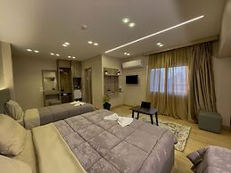 Holy Sheet Plus, Boutique Hotel