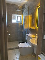 Holy Sheet Plus, Boutique Hotel