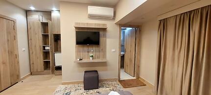 Holy Sheet Plus, Boutique Hotel