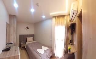 Holy Sheet Plus, Boutique Hotel