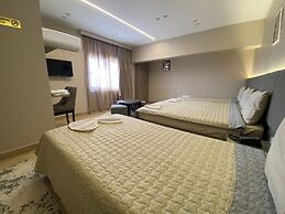 Holy Sheet Plus, Boutique Hotel