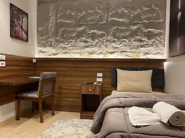 Holy Sheet Plus, Boutique Hotel