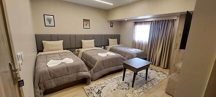 Holy Sheet Plus, Boutique Hotel