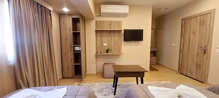 Holy Sheet Plus, Boutique Hotel
