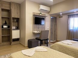 Holy Sheet Plus, Boutique Hotel