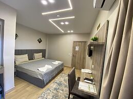 Holy Sheet Plus, Boutique Hotel