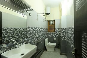 Hotel Lemon Suites & Banquet Noida Sector 62