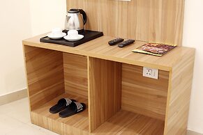 Hotel Lemon Suites & Banquet Noida Sector 62