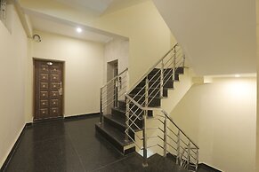 Hotel Lemon Suites & Banquet Noida Sector 62