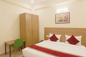 Hotel Lemon Suites & Banquet Noida Sector 62