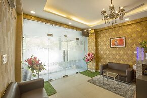 Hotel Lemon Suites & Banquet Noida Sector 62