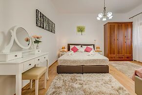 Happy Home - Rental Residence