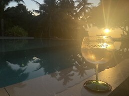Amila Dive Beach Resort