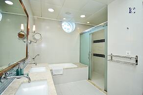 Premium 3BR Partial Sea View OCEANA