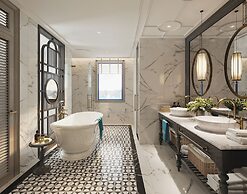 Wyndham Garden Sonasea Van Don