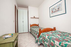Seaside Serenity Flat With Outdoor Pool
