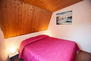 Fantastic Three-room Penthouse With Private Garden