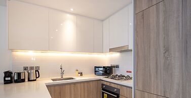 LUX  LIV Contemporary Marina View Suite